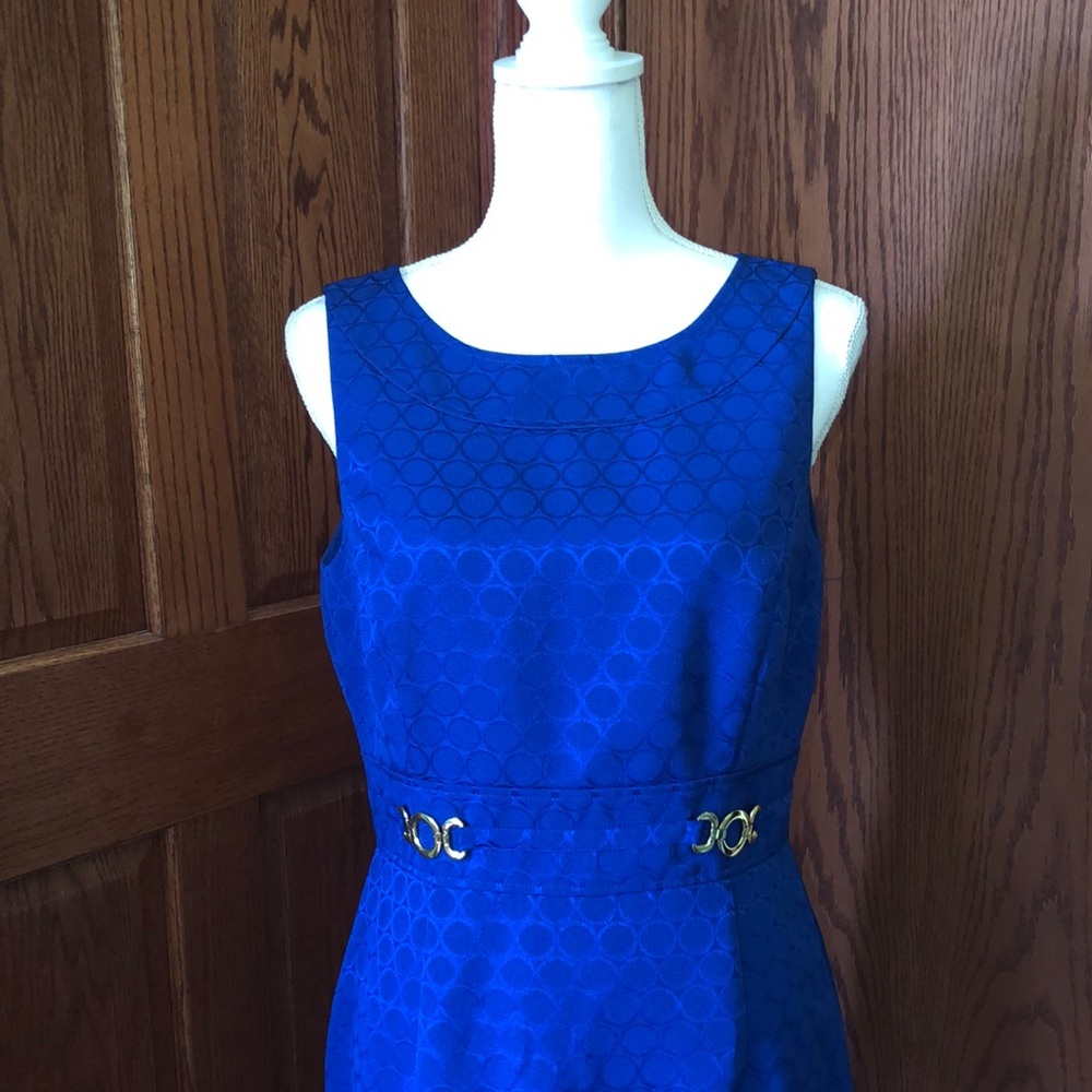 Tahari Sheath Dress - Picture 2 of 11